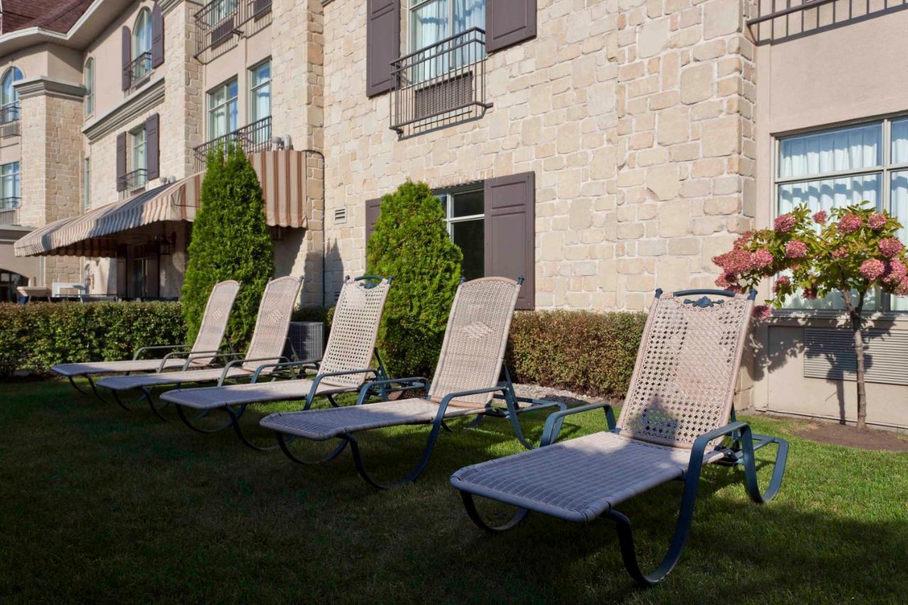 Le St-Martin Hotel & Suites Laval Exterior photo