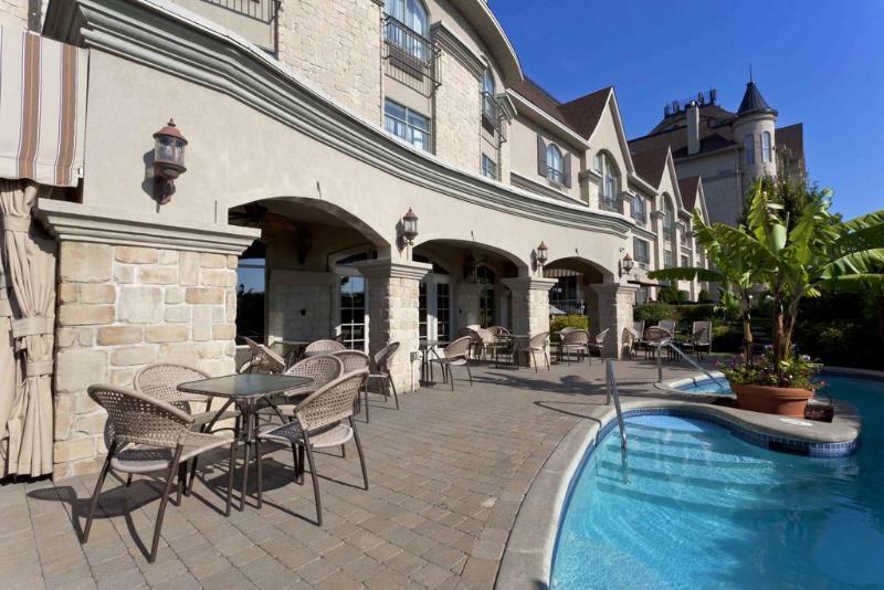 Le St-Martin Hotel & Suites Laval Exterior photo